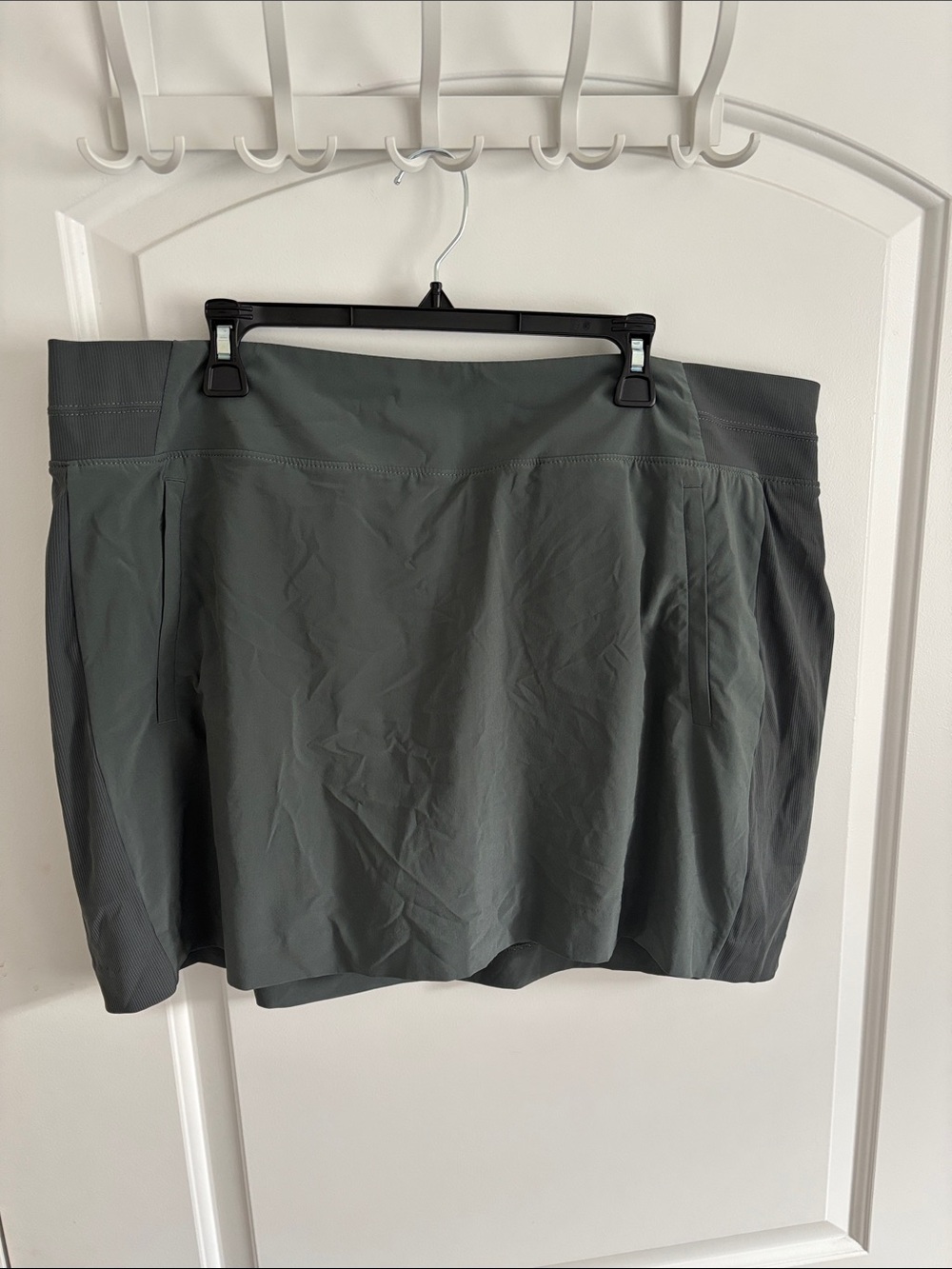 Athleta Brooklyn Skort Women's Size 22 Green Performance Golf Travel Skirt
